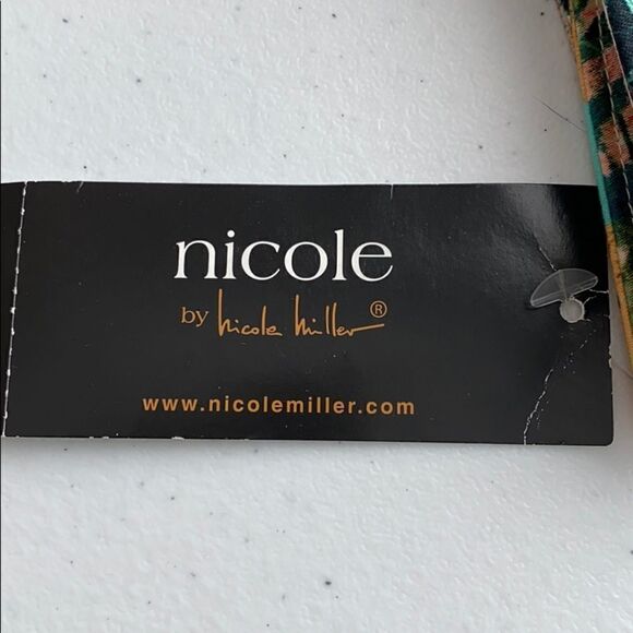 Nicole Miller Tropical Heatwave Shorts - Picture 4 of 8